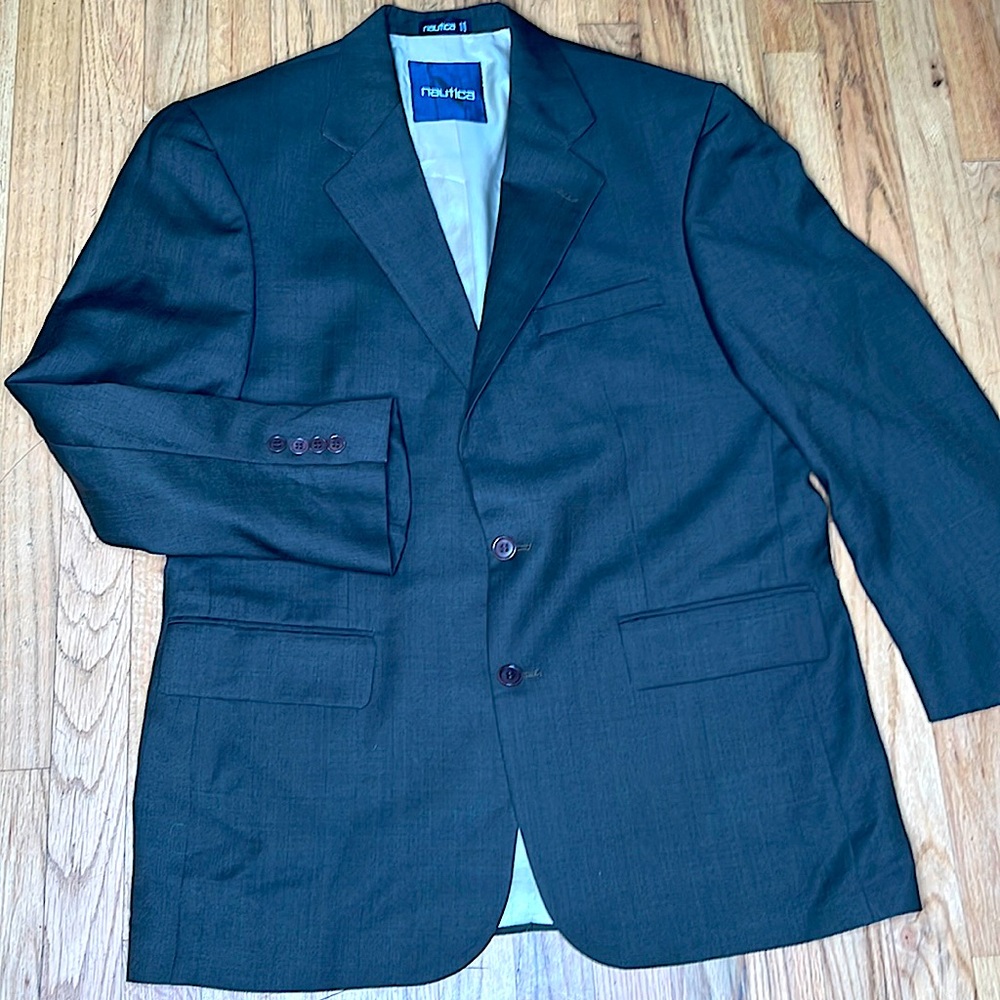 Men’s Nautica wool suit